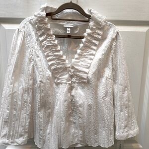 Woman's white lightly sinched /ruffle blouse sizeXL. NWT